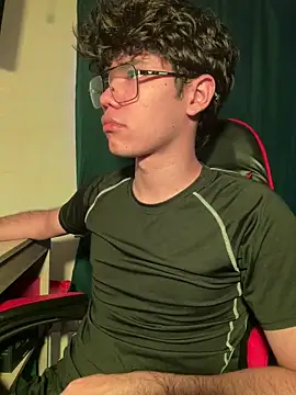 Snapshot of Im_Camii chatting on 12-20-25, 08:38 Im Camii online show from 12-20-25, 08:38