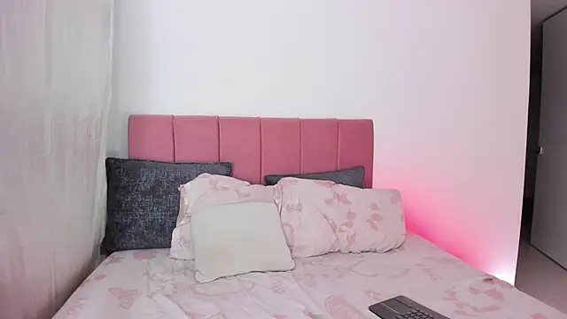 Snapshot of RashidaScott chatting on 11-25-25, 07:30 RashidaScott online show from 11-25-25, 07:30