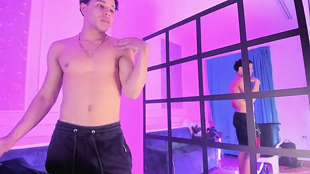 Snapshot of Adrian_Volt chatting on 11-25-25, 03:06 Adrian Volt online show from 11-25-25, 03:06