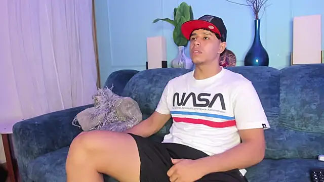 Snapshot of Adrian_Volt chatting on 12-14-25, 03:12 Adrian Volt online show from 12-14-25, 03:12