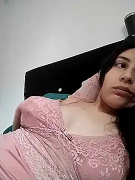 Snapshot of Thaila-Aurora chatting on 10-26-25, 02:23 Thaila-Aurora online show from 10-26-25, 02:23