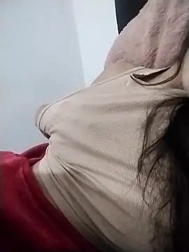 Snapshot of Thaila-Aurora chatting on 10-28-25, 02:15 Thaila-Aurora online show from 10-28-25, 02:15