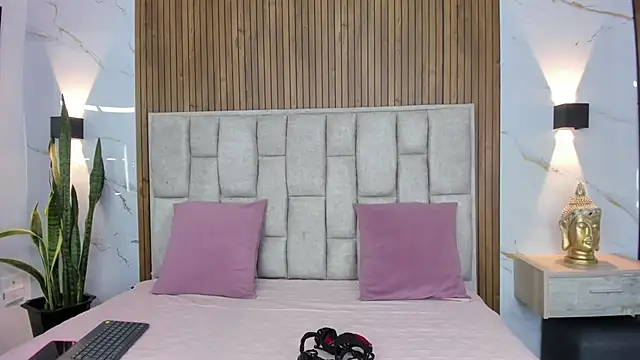 Sassha ferrer online show from 01-17-26, 06:22