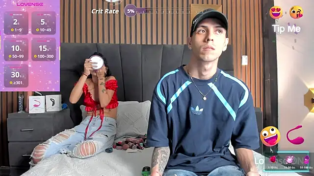 DerryAndIzzy online show from 10-21-25, 04:24