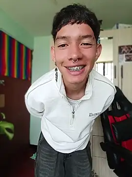 heyy noah11 online show from 04-25-26, 06:05