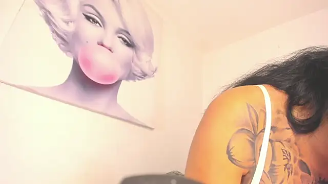 BiancaValentinna online show from 11-06-25, 12:22