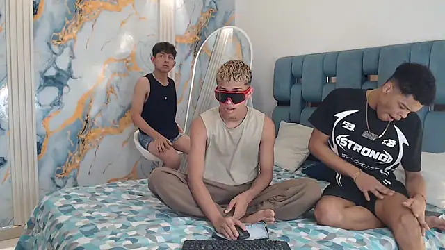 EMPIRE BOYS1 online show from 05-15-26, 07:21