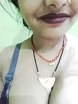 Snapshot of kiara-simmi chatting on 11-10-25, 04:28 kiara-simmi online show from 11-10-25, 04:28