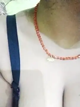 Snapshot of kiara-simmi chatting on 12-17-25, 05:08 kiara-simmi online show from 12-17-25, 05:08