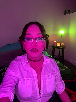 MiniMonroe online show from 10-15-25, 06:02