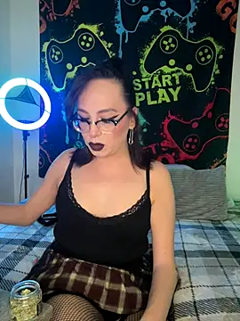 MiniMonroe online show from 11-02-25, 08:06