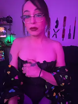 MiniMonroe online show from 11-13-25, 08:35