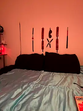 MiniMonroe online show from 11-26-25, 11:55