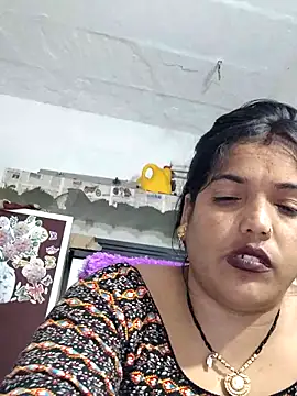 Snapshot of Apki_bhabhiji chatting on 10-13-25, 04:51 Apki bhabhiji online show from 10-13-25, 04:51