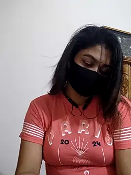 Snapshot of Tanha18 chatting on 10-18-25, 07:36 Tanha18 online show from 10-18-25, 07:36
