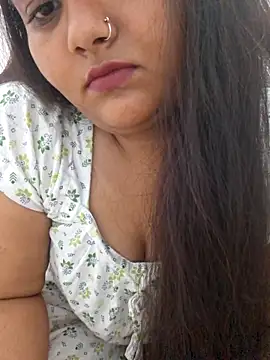 Saffroncutie online show from 10-15-25, 02:06