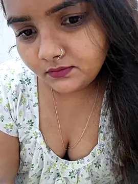 Saffroncutie online show from 10-18-25, 02:18