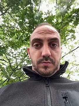 Snapshot of AlexGogo23 chatting on 10-11-25, 02:48 AlexGogo23 online show from 10-11-25, 02:48