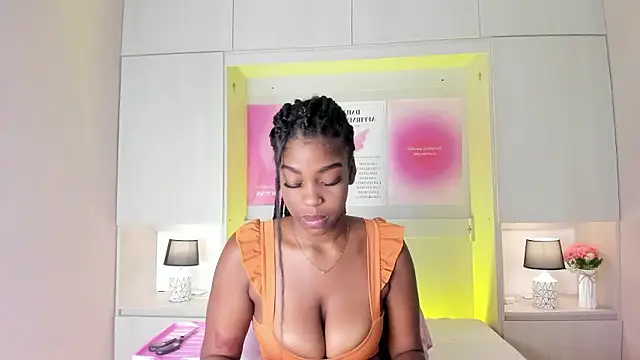 Snapshot of MaraBaker chatting on 01-07-26, 11:45 MaraBaker online show from 01-07-26, 11:45