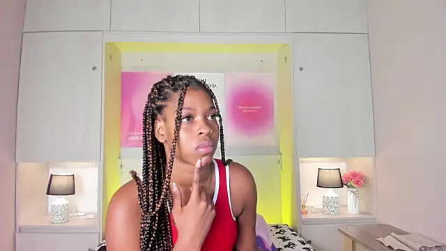 Snapshot of MaraBaker chatting on 02-11-26, 11:26 MaraBaker online show from 02-11-26, 11:26