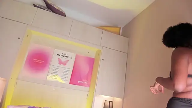 Snapshot of MaraBaker chatting on 02-24-26, 12:03 MaraBaker online show from 02-24-26, 12:03