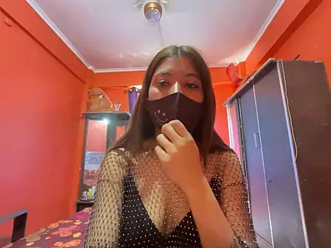 HOT HONEY10 online show from 04-23-26, 04:24
