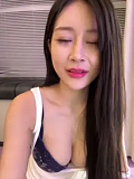 yiyi 3523 online show from 07-06-26, 03:03
