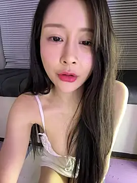 yiyi 3523 online show from 07-15-26, 02:33
