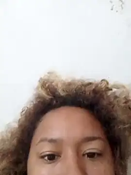 Snapshot of Camilanifeta chatting on 01-15-26, 12:54 Camilanifeta online show from 01-15-26, 12:54