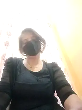 Snapshot of Susma_g chatting on 10-12-25, 05:23 Susma g online show from 10-12-25, 05:23