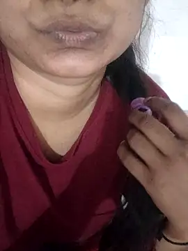 Snapshot of Susma_g chatting on 11-28-25, 11:02 Susma g online show from 11-28-25, 11:02