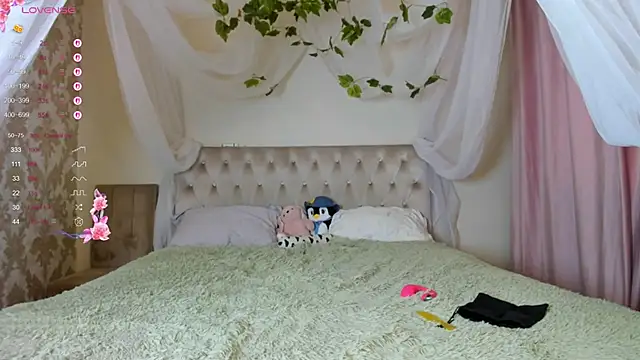 Gongjulee online show from 10-12-25, 02:43