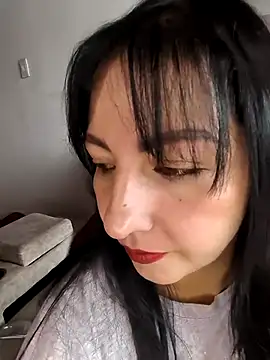 Snapshot of kitten25-hott chatting on 10-19-25, 06:41 kitten25-hott online show from 10-19-25, 06:41