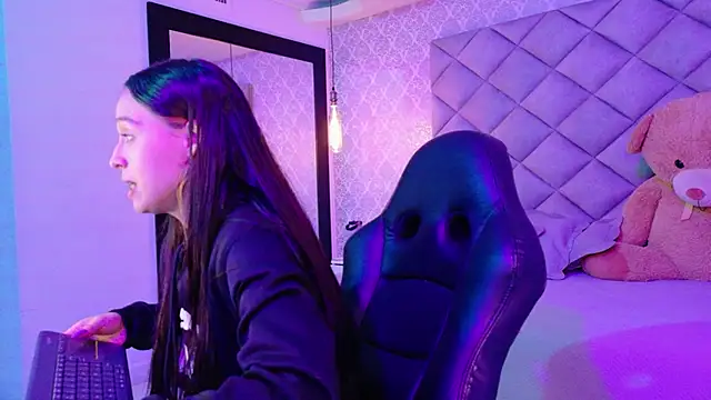 Snapshot of CARO_ADAMS1 chatting on 11-28-25, 11:46 CARO ADAMS1 online show from 11-28-25, 11:46