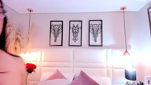 Snapshot of Ari_lynn_ chatting on 10-16-25, 03:29 Ari lynn online show from 10-16-25, 03:29