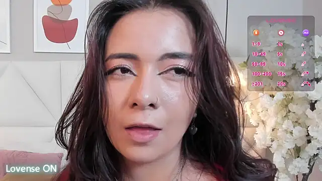 Snapshot of Ari_lynn_ chatting on 11-08-25, 03:29 Ari lynn online show from 11-08-25, 03:29