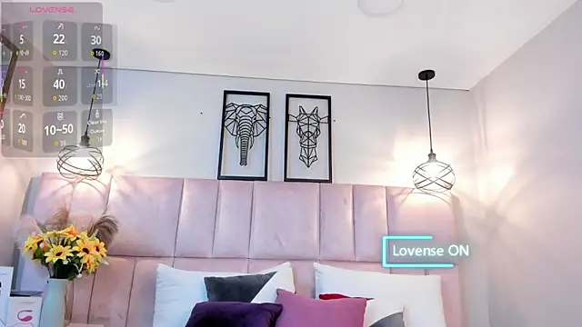 Snapshot of Ari_lynn_ chatting on 11-13-25, 03:27 Ari lynn online show from 11-13-25, 03:27