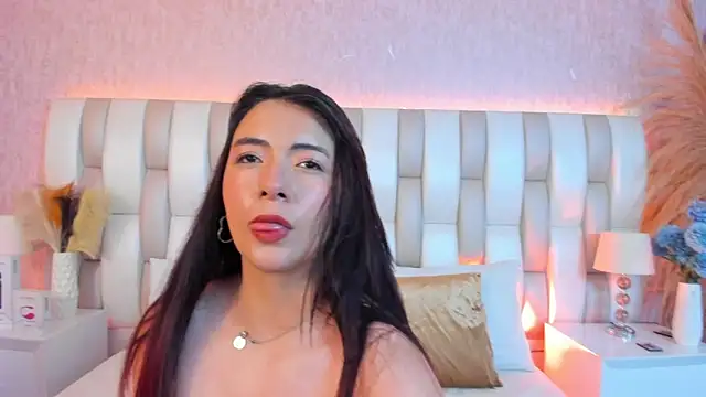 Snapshot of Ari_lynn_ chatting on 12-03-25, 03:25 Ari lynn online show from 12-03-25, 03:25