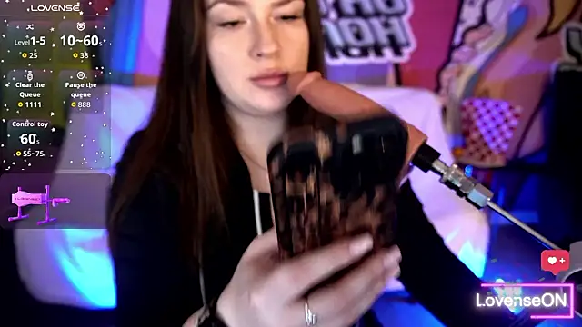 Snapshot of AliceOfWondersS chatting on 02-02-26, 08:24 AliceOfWondersS online show from 02-02-26, 08:24