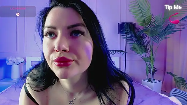 EvaBilss online show from 04-20-26, 06:16