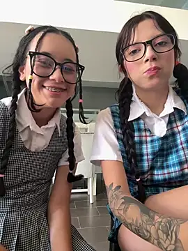 Snapshot of l0lita_sweet chatting on 01-16-26, 03:27 l0lita sweet online show from 01-16-26, 03:27