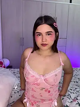 Snapshot of MIACUTEE_ chatting on 10-21-25, 11:05 MIACUTEE online show from 10-21-25, 11:05