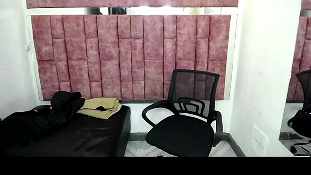 Mick storm online show from 04-17-26, 07:06