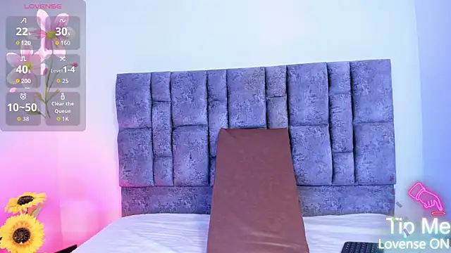 MILA QUINN online show from 10-21-25, 01:45