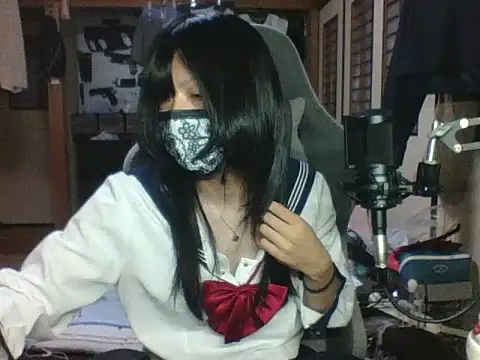 Snapshot of harinyanxxx chatting on 10-18-25, 04:52 harinyanxxx online show from 10-18-25, 04:52