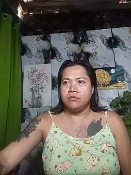 Snapshot of trishacummerts chatting on 06-01-26, 03:52 trishacummerts online show from 06-01-26, 03:52