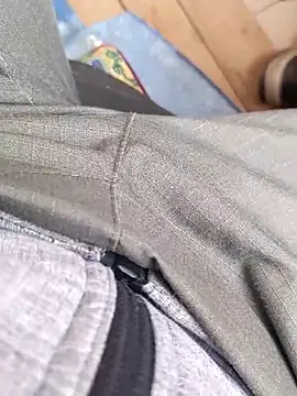 Snapshot of szabi1995 chatting on 10-17-25, 12:30 szabi1995 online show from 10-17-25, 12:30