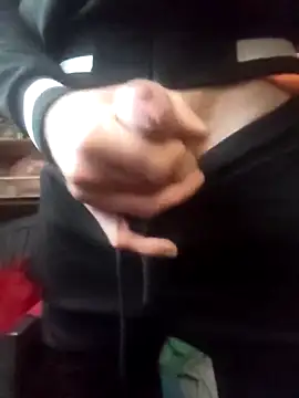 Snapshot of szabi1995 chatting on 12-01-25, 10:20 szabi1995 online show from 12-01-25, 10:20