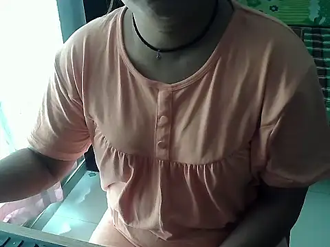 Snapshot of SexyRani2000 chatting on 11-12-25, 07:53 SexyRani2000 online show from 11-12-25, 07:53