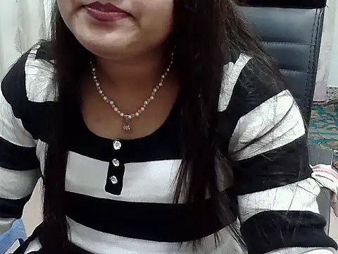 Snapshot of SexyRani2000 chatting on 01-18-26, 03:05 SexyRani2000 online show from 01-18-26, 03:05